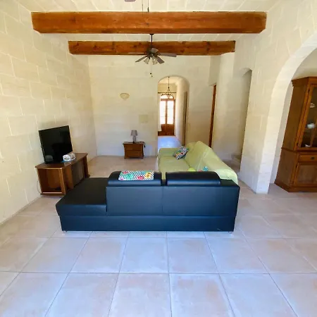 Affittacamere Tan Nanna Tropical With Spacious Pool Sannat