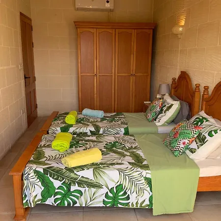 Guest house Tan Nanna Tropical With Spacious Pool